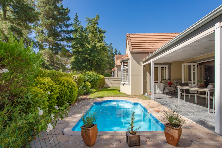 To Let 3 Bedroom Property for Rent in Boschenmeer Golf Country Estate Western Cape